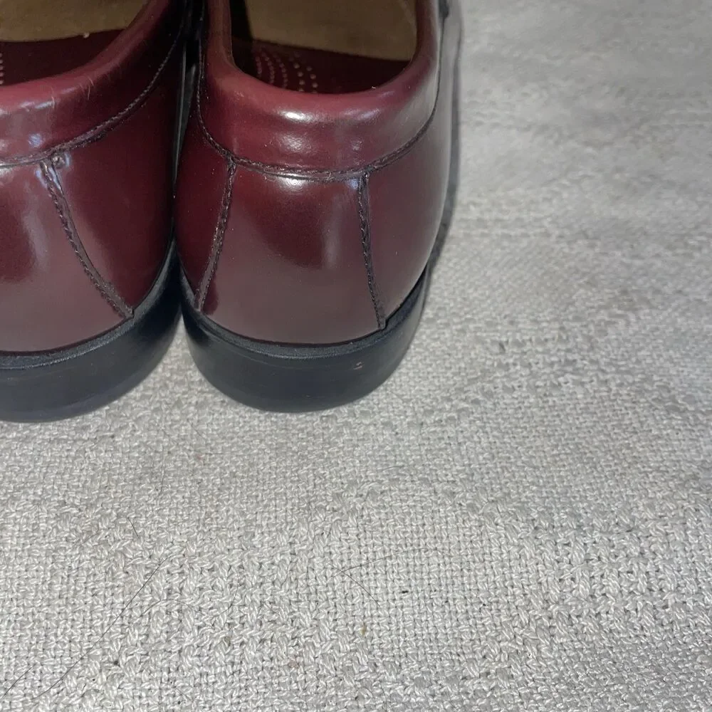 Weejuns G.H. Bass Men’s Dress Loafers Size 10 EE Burgundy Leather Business City